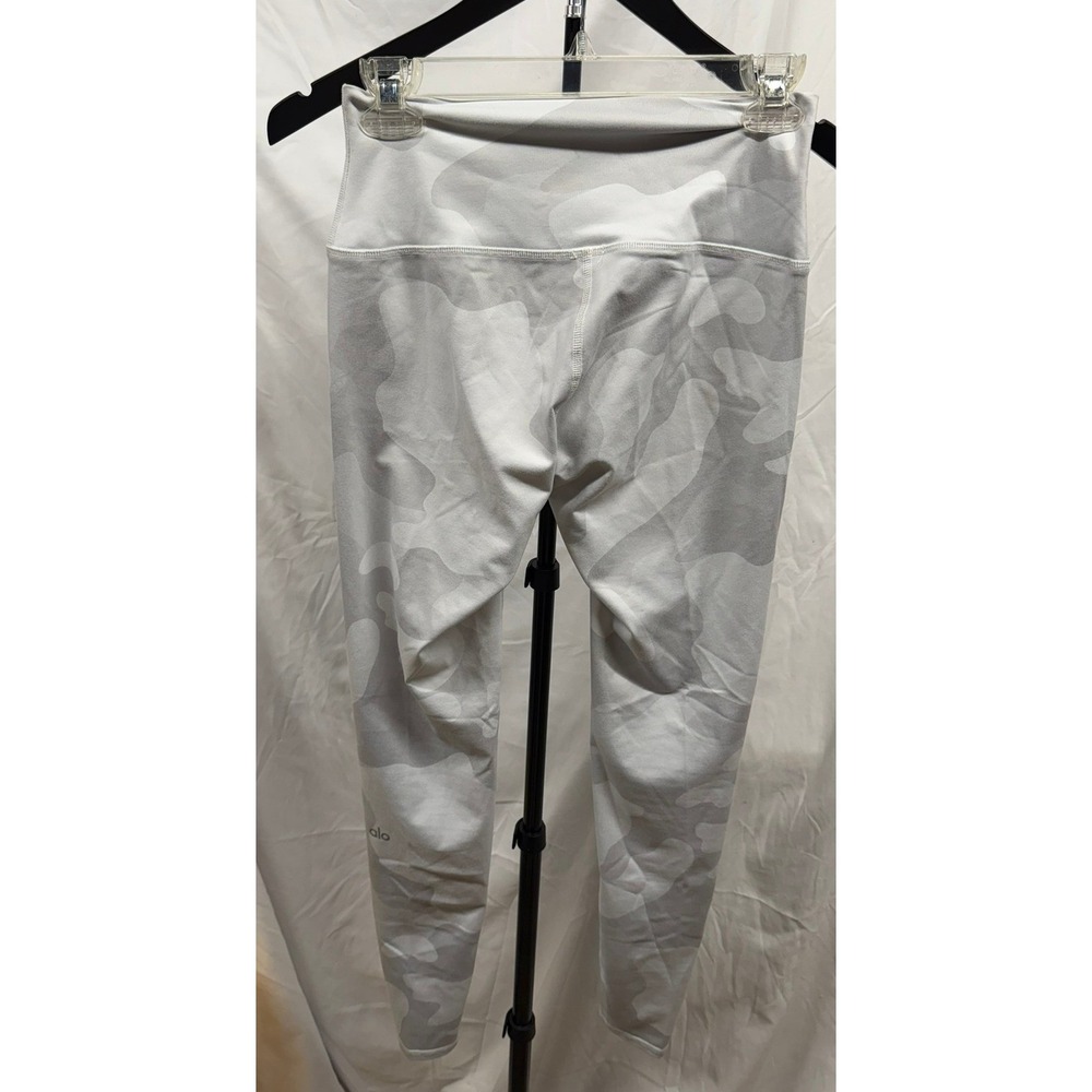 Alo Women's Full Length Hi-Waisted White Camo Vapor Leggings Small - Picture 4 of 8